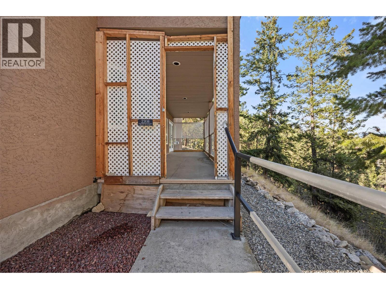  2308 Lillooet Crescent, Kelowna