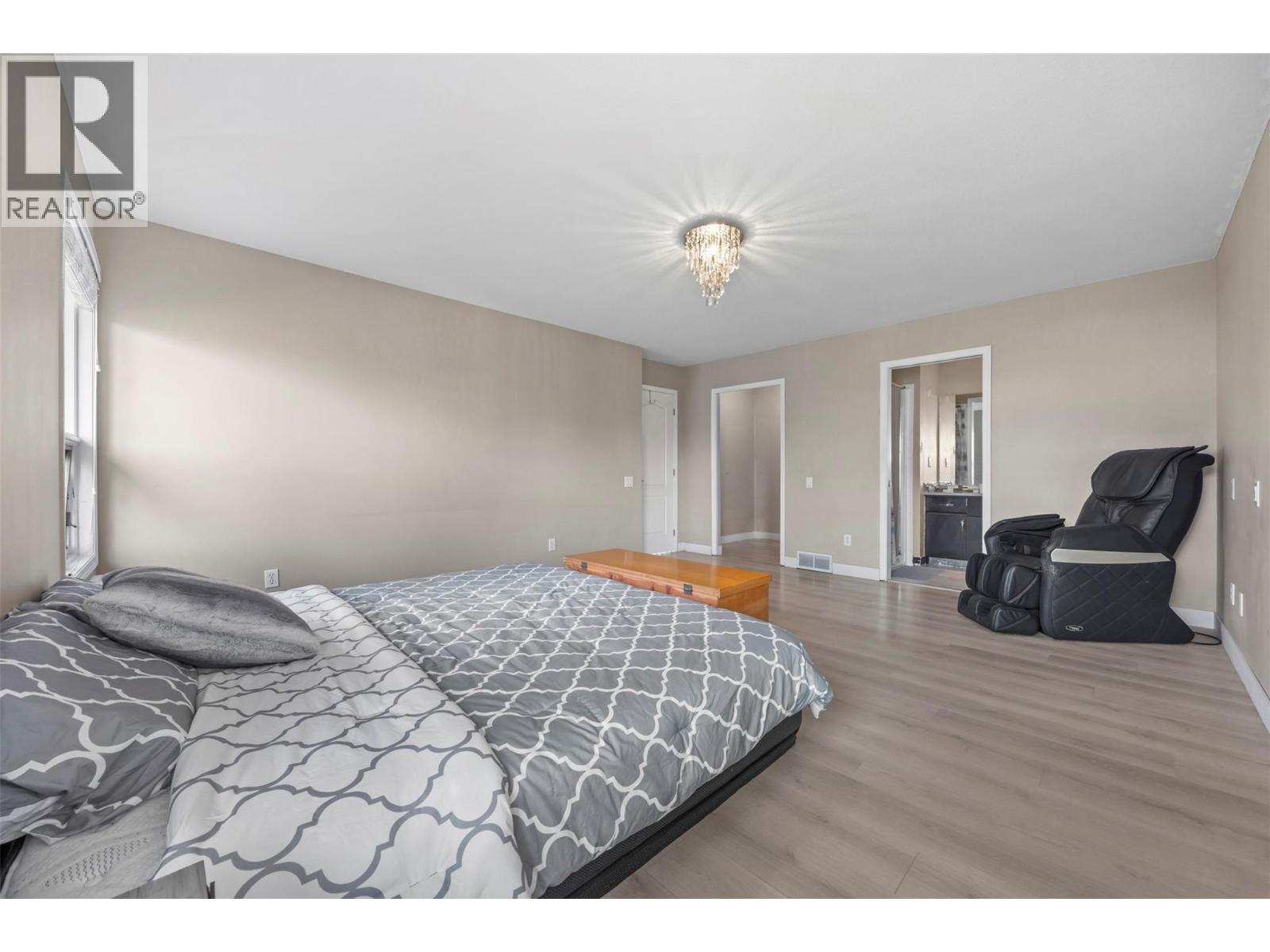  2308 Lillooet Crescent, Kelowna