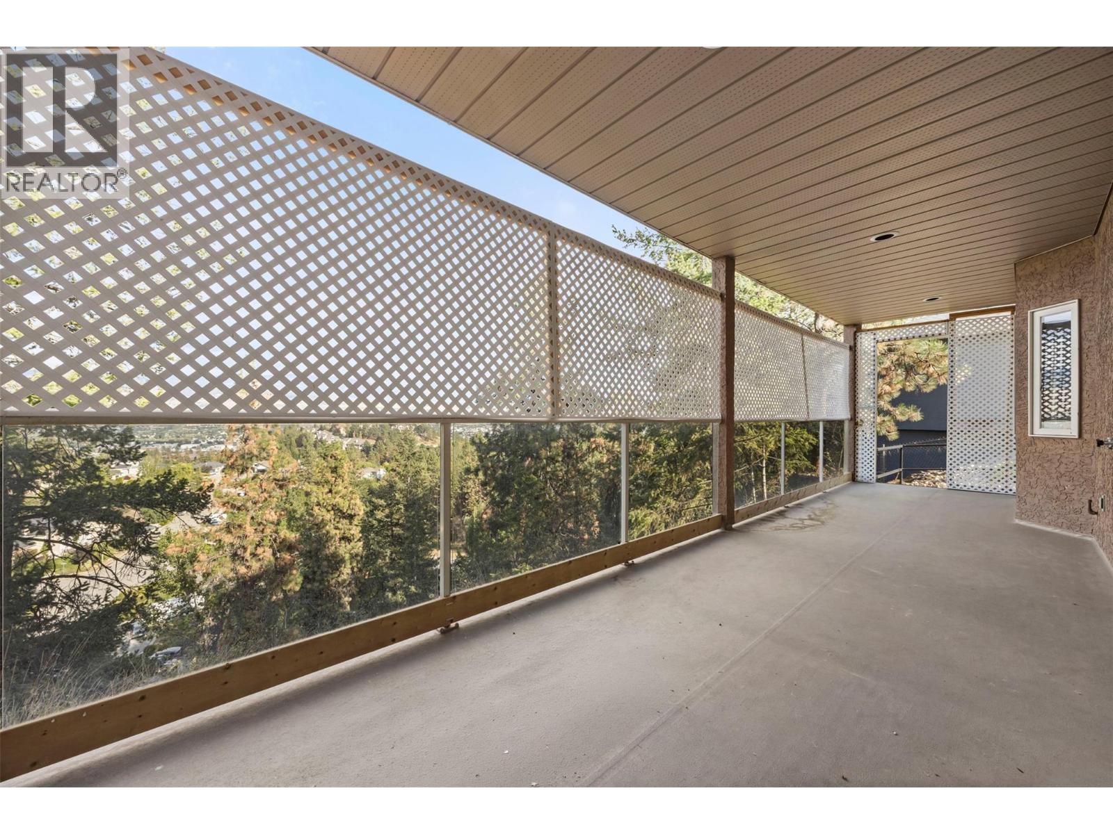  2308 Lillooet Crescent, Kelowna