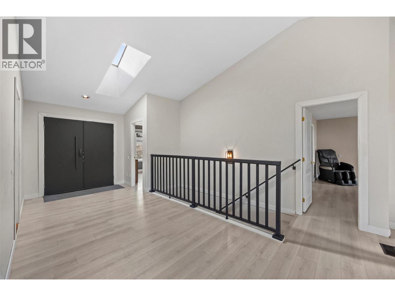  2308 Lillooet Crescent, Kelowna