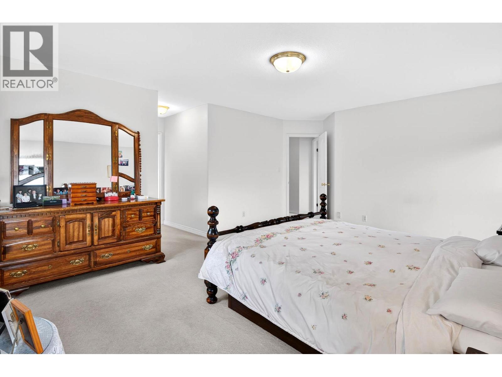 2403 Parkview Drive - Image 13