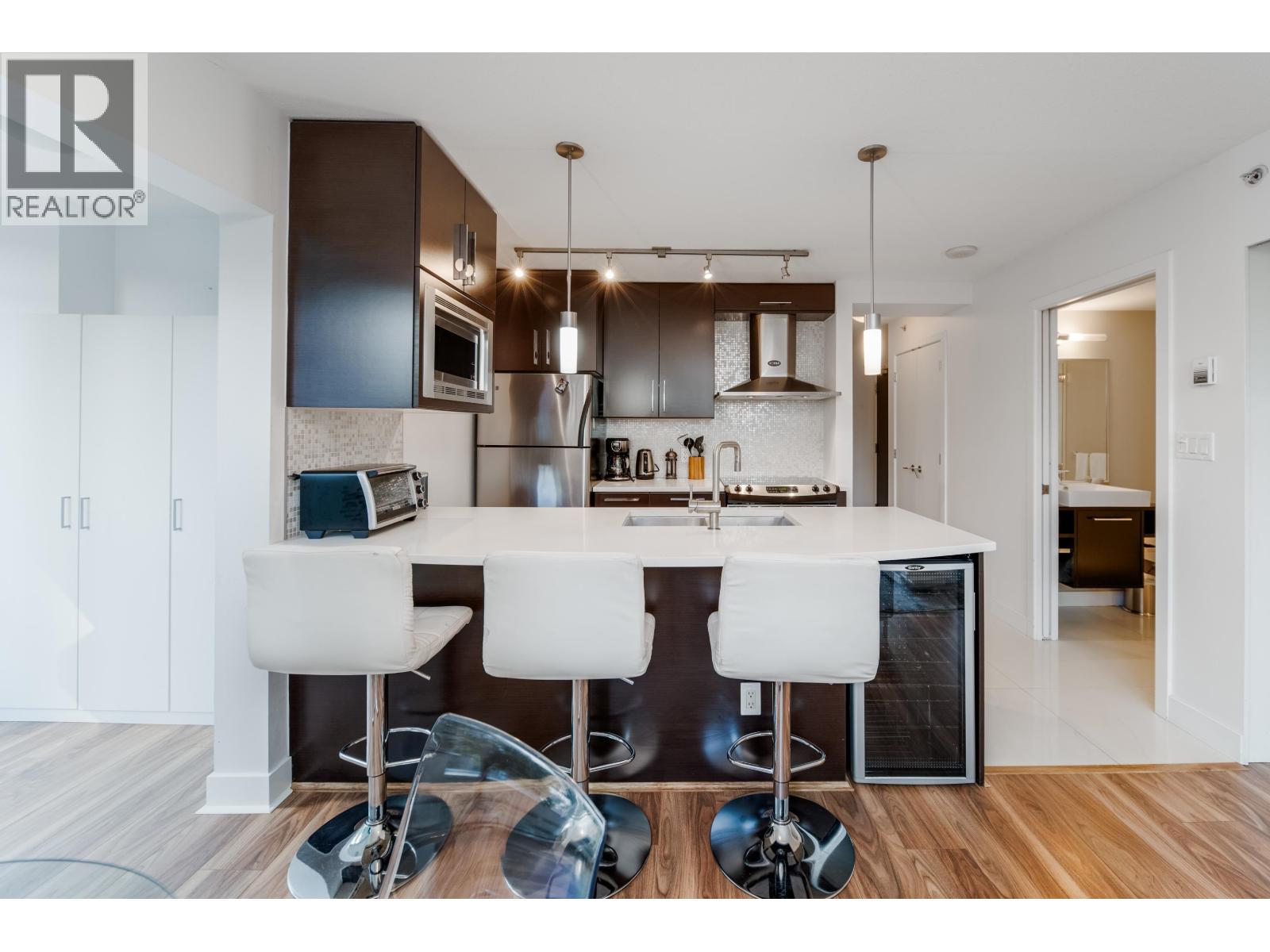 301 689 ABBOTT STREET, Vancouver — photo 9