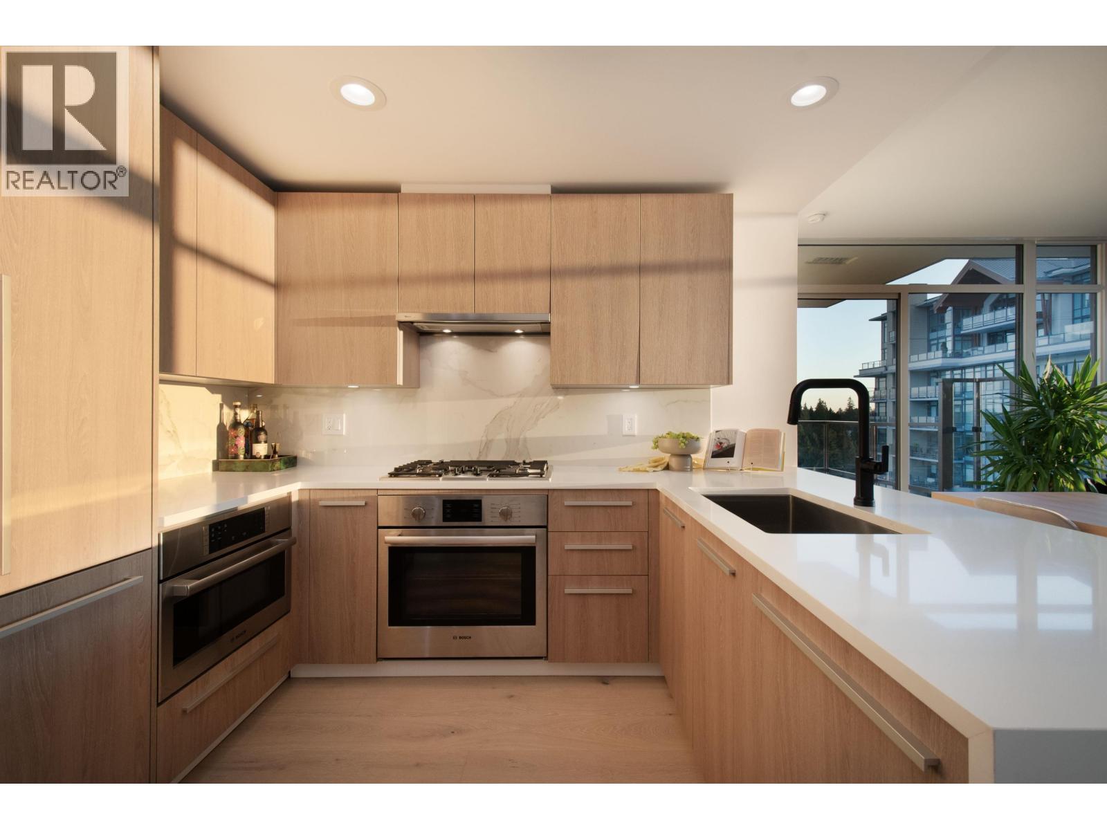 908 2785 LIBRARY LANE, North Vancouver — photo 6
