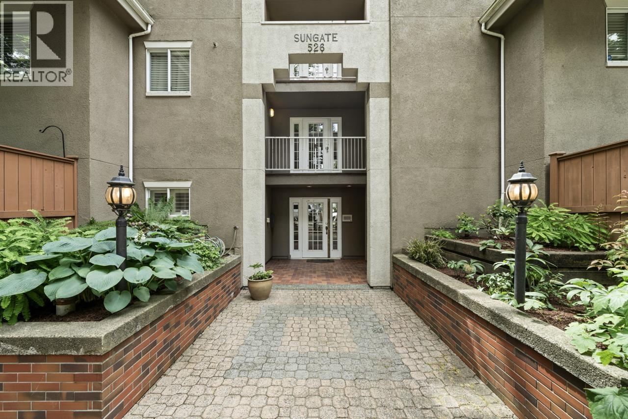 104 526 W 13TH AVENUE, Vancouver — photo 2
