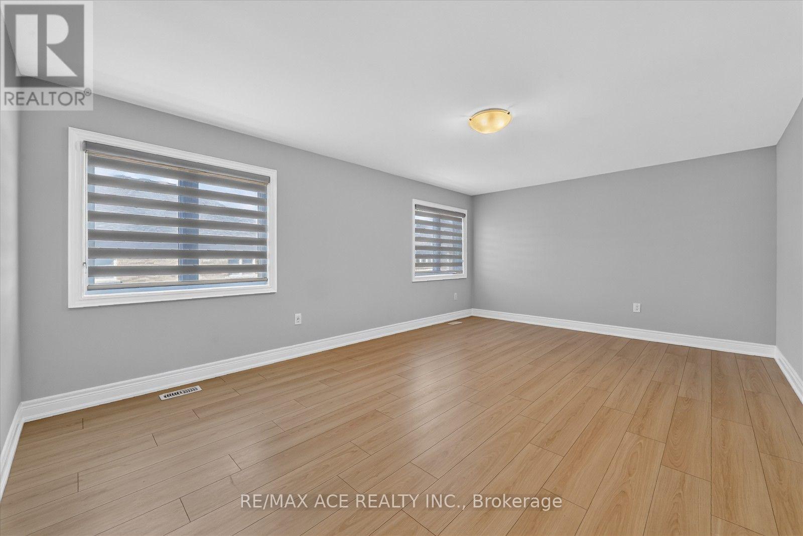 10 HITCHING POST ROAD - 23