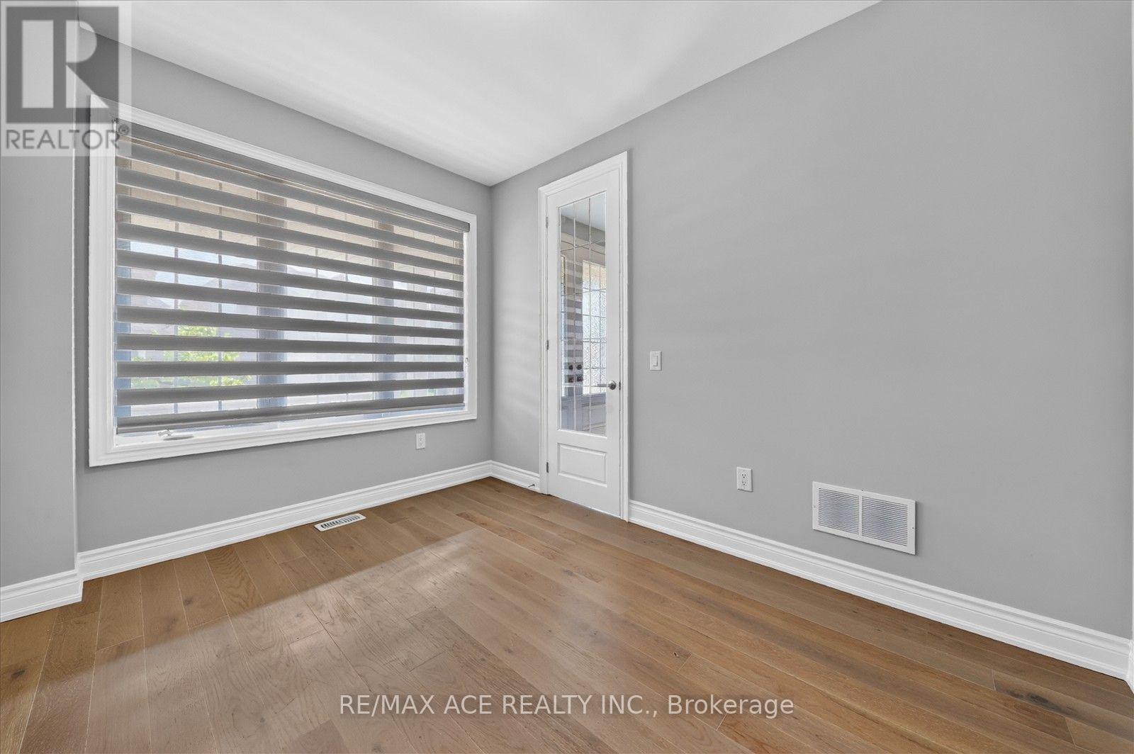 10 HITCHING POST ROAD - 9