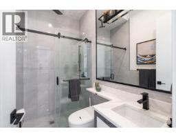5675 Laurel Street, Burnaby, BC V5G1N4 Photo 12