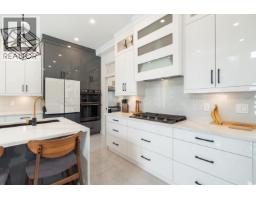 5675 Laurel Street, Burnaby, BC V5G1N4 Photo 6