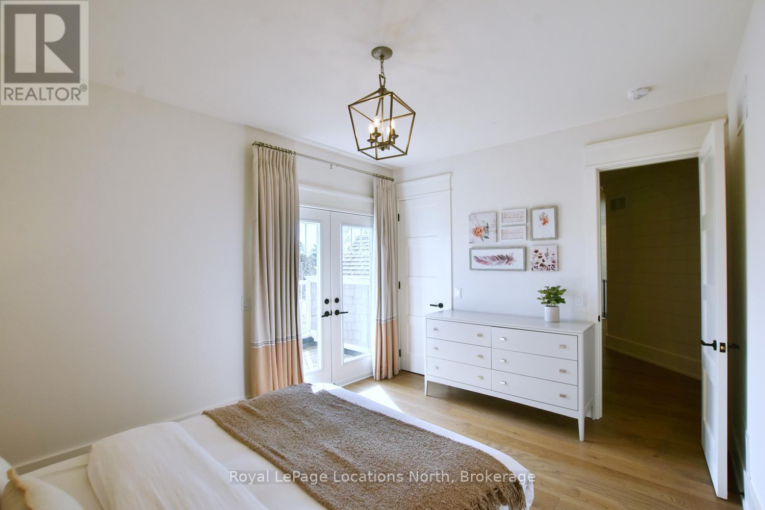 #902 277 JOZO WEIDER BOULEVARD - Image 32