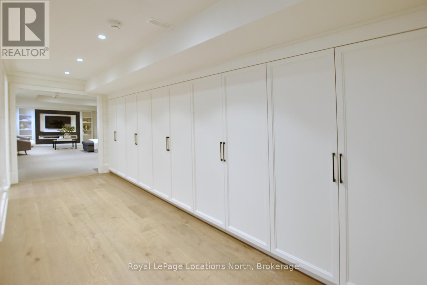 #902 277 JOZO WEIDER BOULEVARD - Image 34