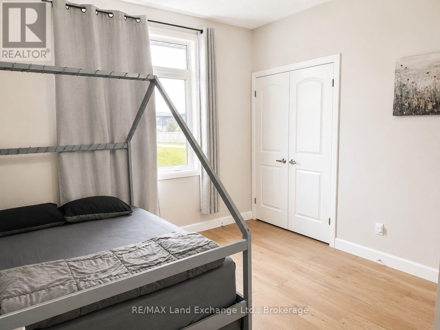 320 MCLEAN CRESCENT, Saugeen Shores — photo 6