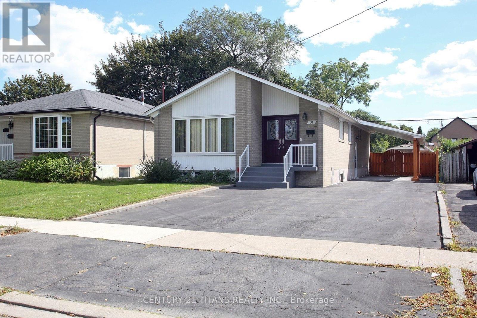 31 MONTERREY DRIVE - 1
