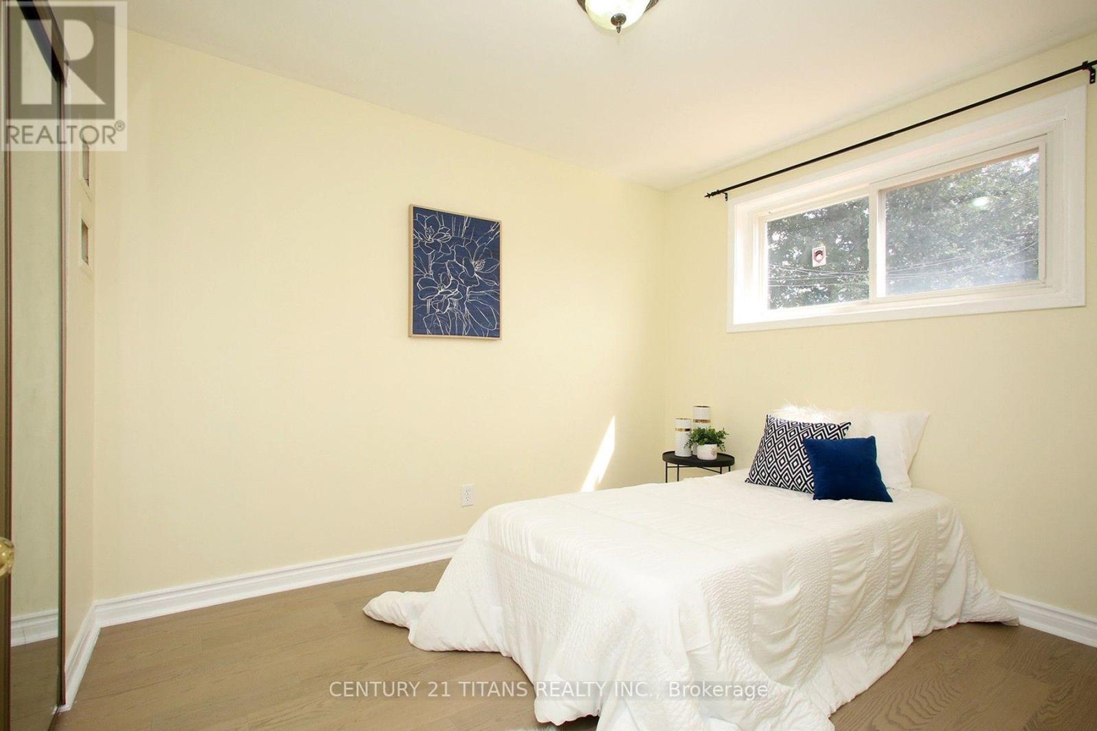 31 MONTERREY DRIVE - 20