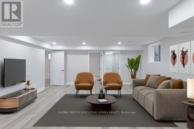 122 PAPPAIN CRESCENT - 33