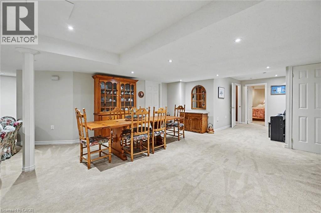 #1 4275 MILLCROFT PARK Drive - Image 32