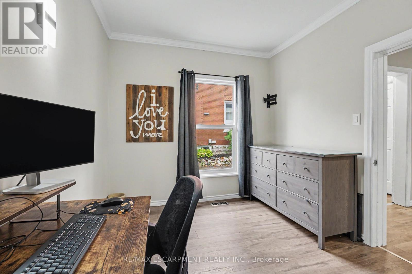 600 PEEL STREET - 18