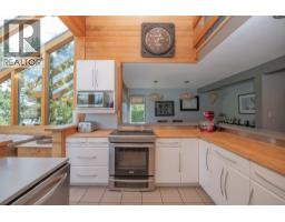 Kitchen - 13804 Ponderosa Way, Coldstream, BC V1B1A4 Photo 21