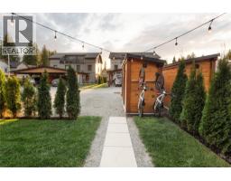 Dining nook - 1037 Keystone Crescent, Revelstoke, BC V0E2S1 Photo 6