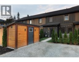 Kitchen - 1037 Keystone Crescent, Revelstoke, BC V0E2S1 Photo 8