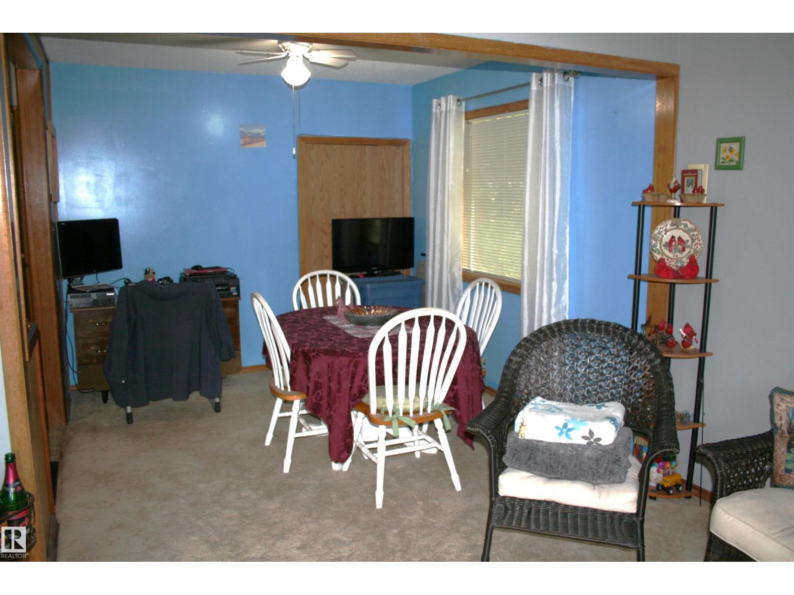 5219 52 ave - 10