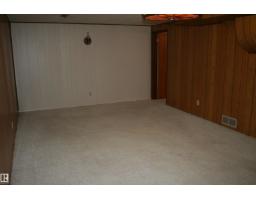 5219 52 Ave, Viking, AB T0B4N0 Photo 32
