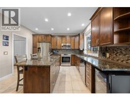 5pc Ensuite bath - 5165 Trepanier Bench Road Unit# 250, Peachland, BC V0H1X2 Photo 9