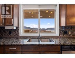 Living room - 5165 Trepanier Bench Road Unit# 250, Peachland, BC V0H1X2 Photo 11