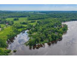 0z Ch. Des Outaouais, L Ile Du Grand Calumet, QC J0X1J0 Photo 8