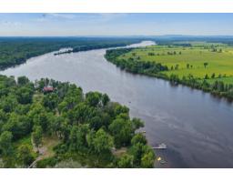 0z Ch. Des Outaouais, L Ile Du Grand Calumet, QC J0X1J0 Photo 7