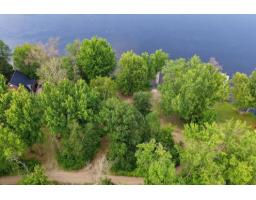 0z Ch. Des Outaouais, L Ile Du Grand Calumet, QC J0X1J0 Photo 10