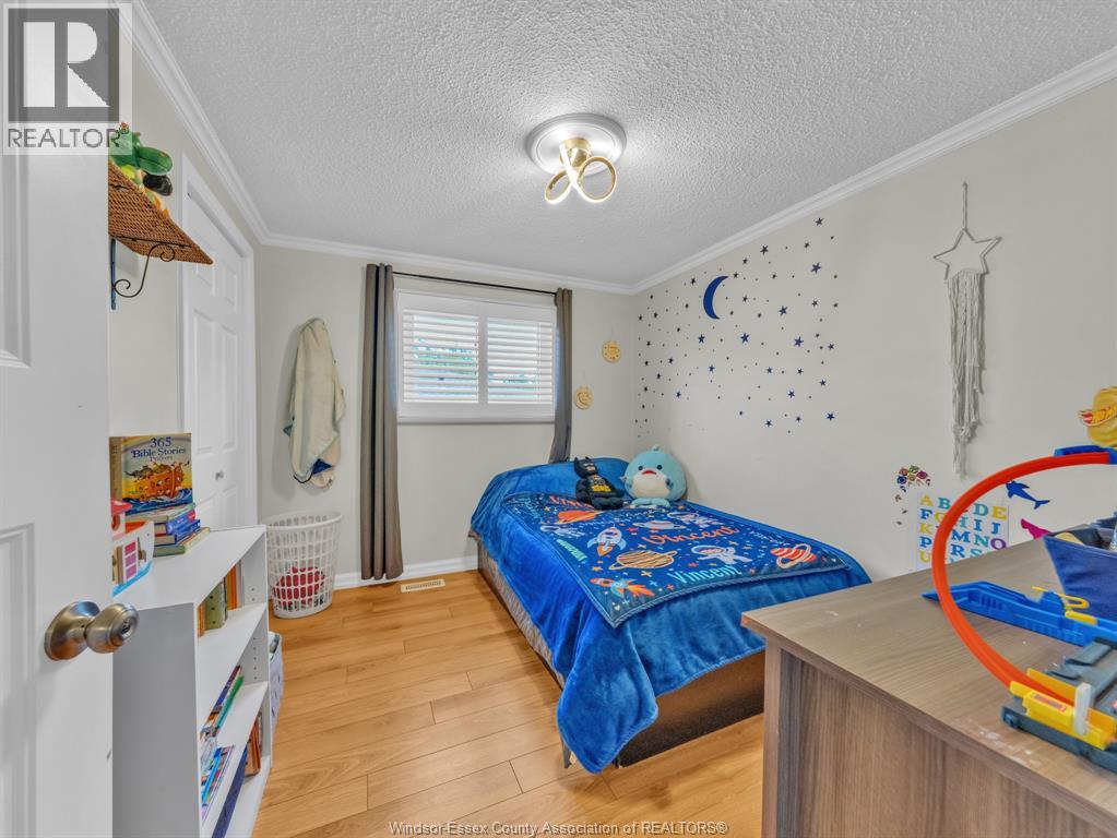 3149 ELMWOOD CRESCENT - 12