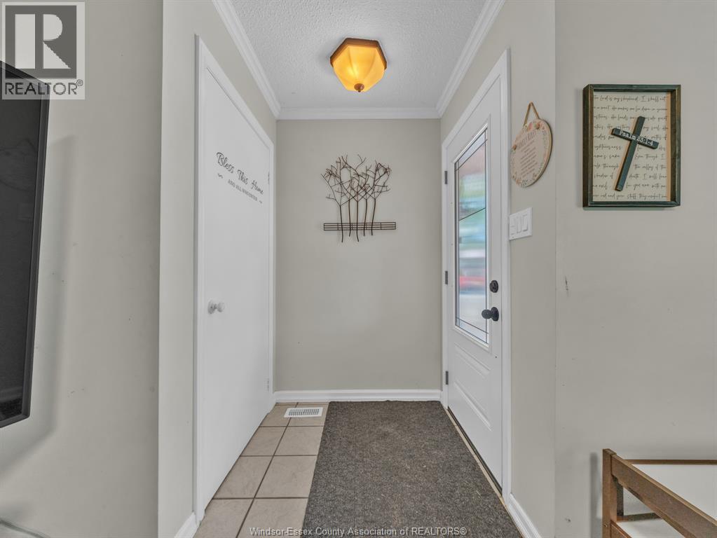 3149 ELMWOOD CRESCENT - 2