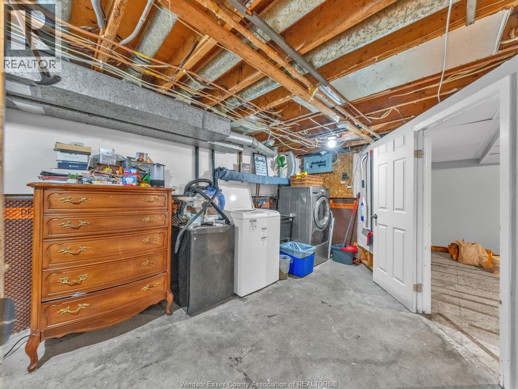 3149 ELMWOOD CRESCENT - Image 25