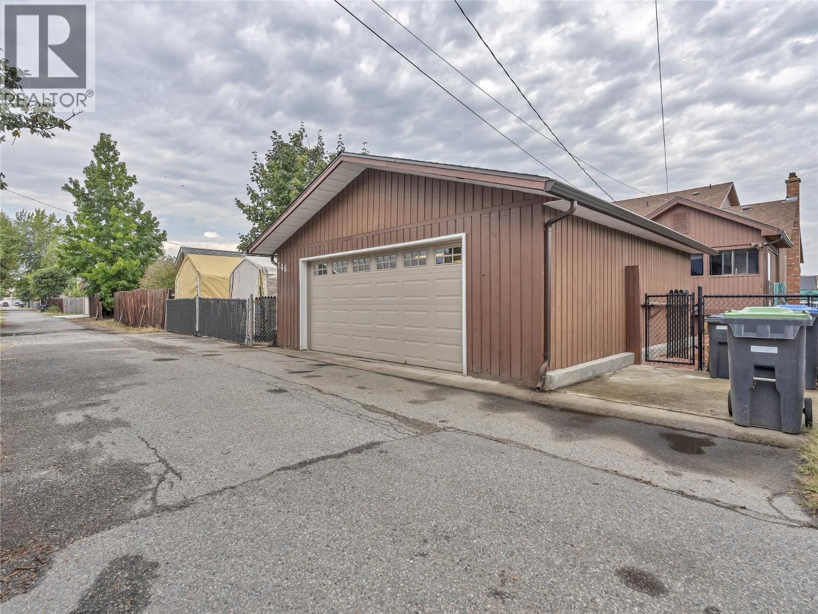 146 YORKTON Avenue, Penticton
