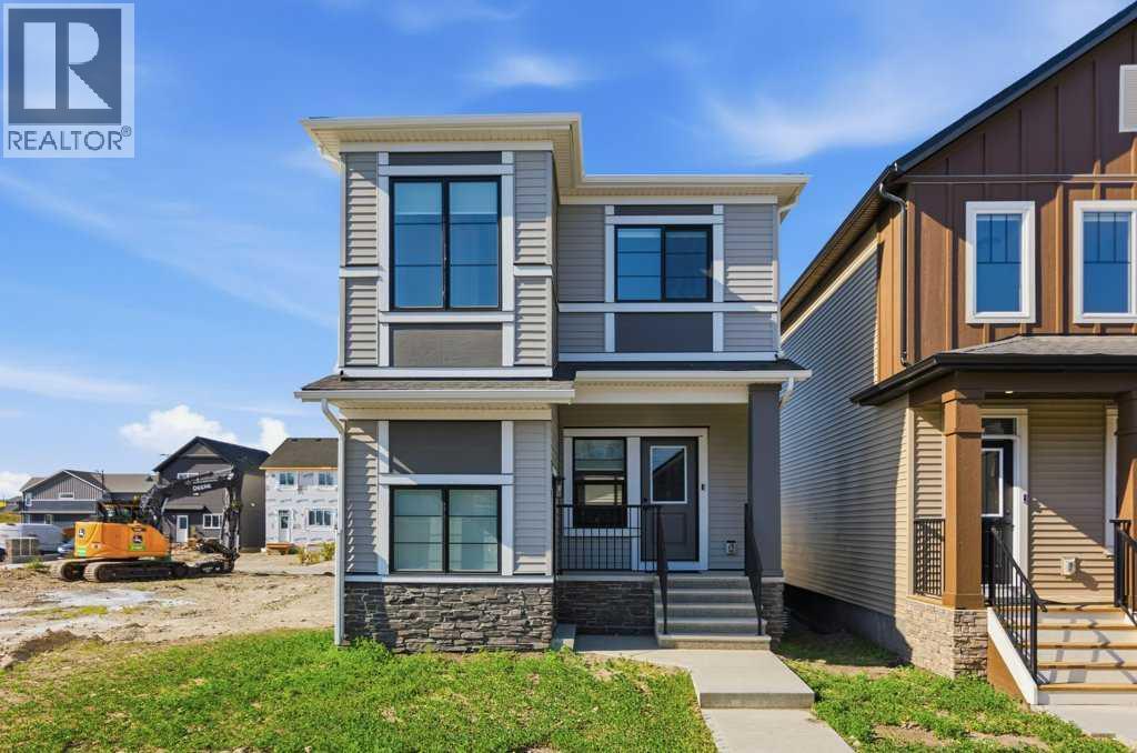 18 Chinook Winds Court SW - 1