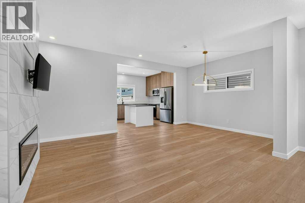 18 Chinook Winds Court SW - 11