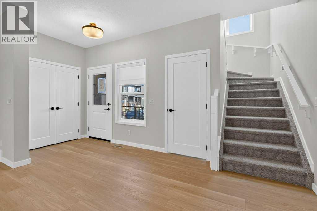 18 Chinook Winds Court SW - 5