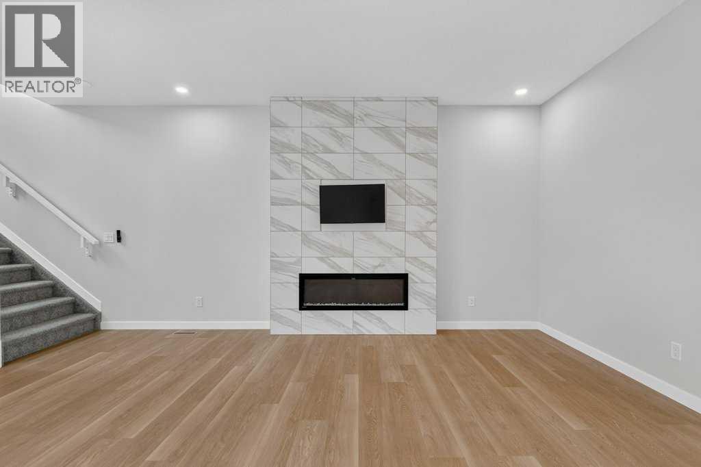 18 Chinook Winds Court SW - 8