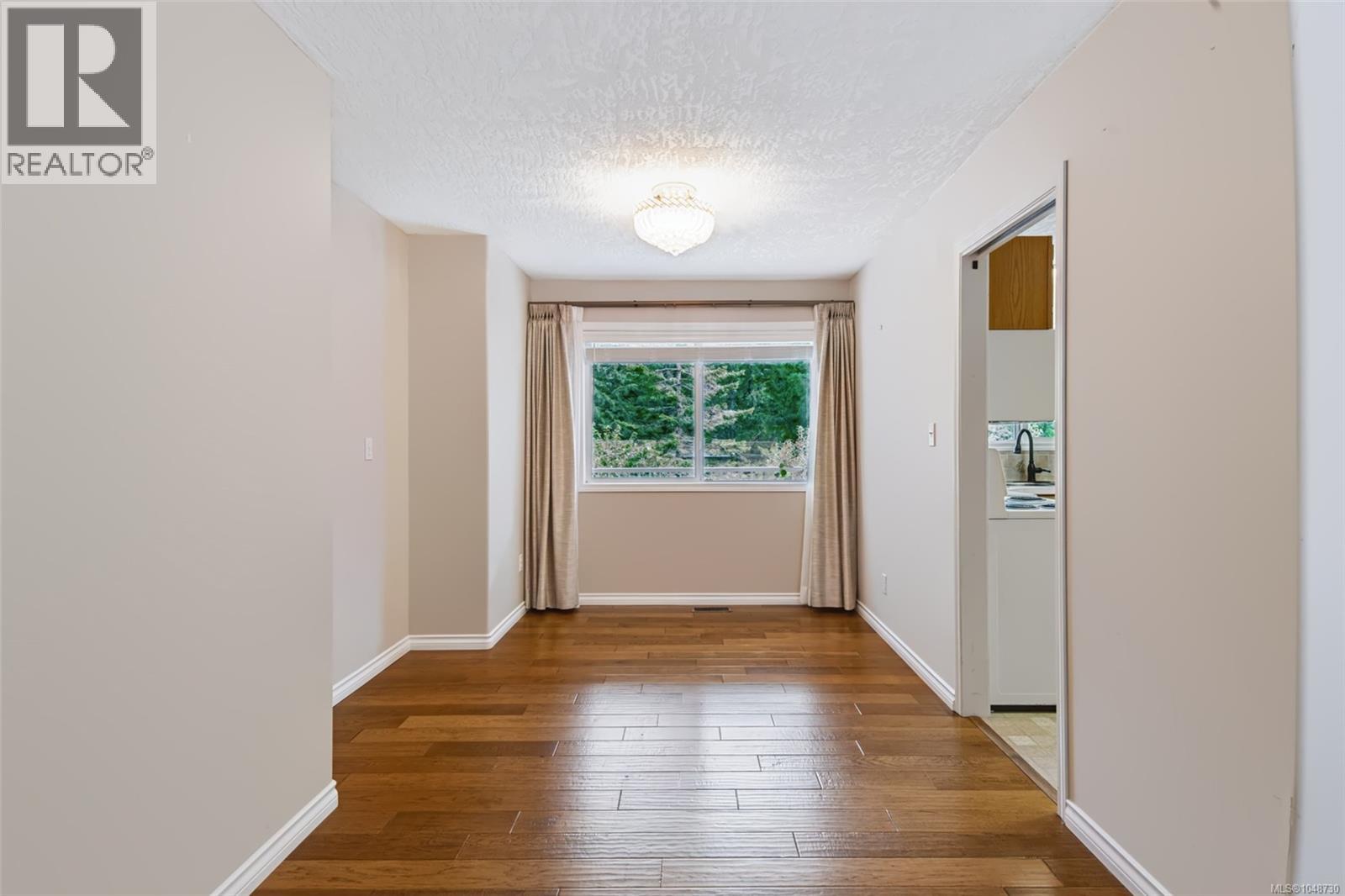 4269 Wellington Ave - Image 10
