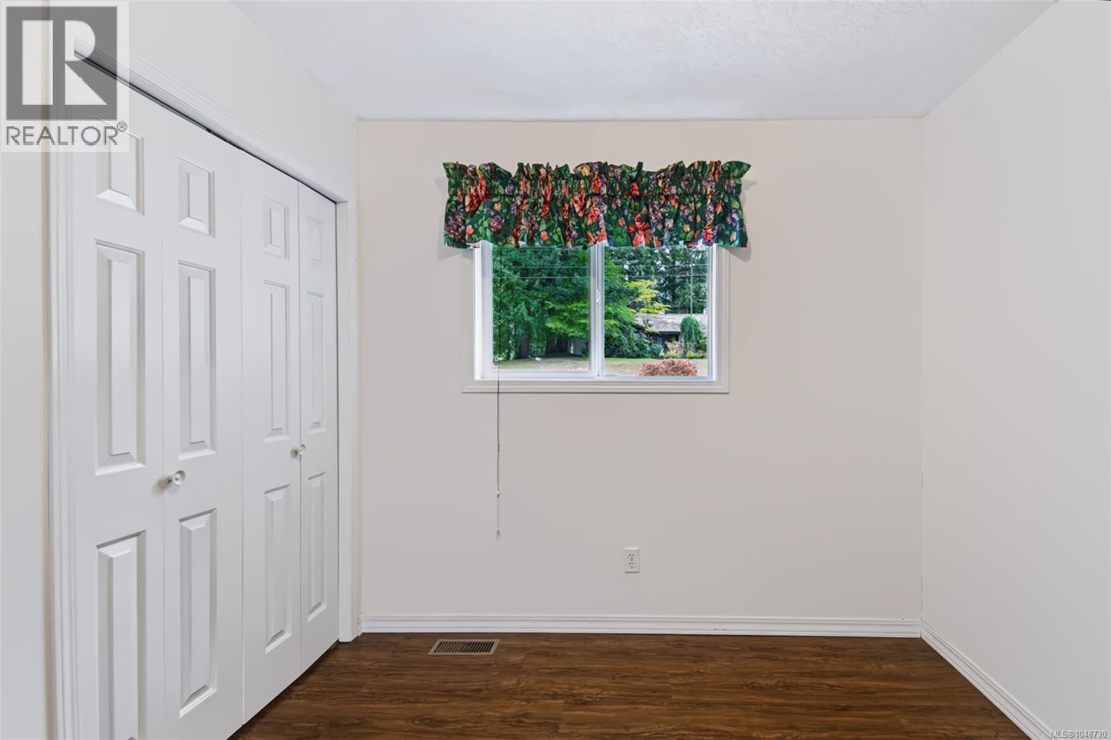 4269 Wellington Ave - Image 14