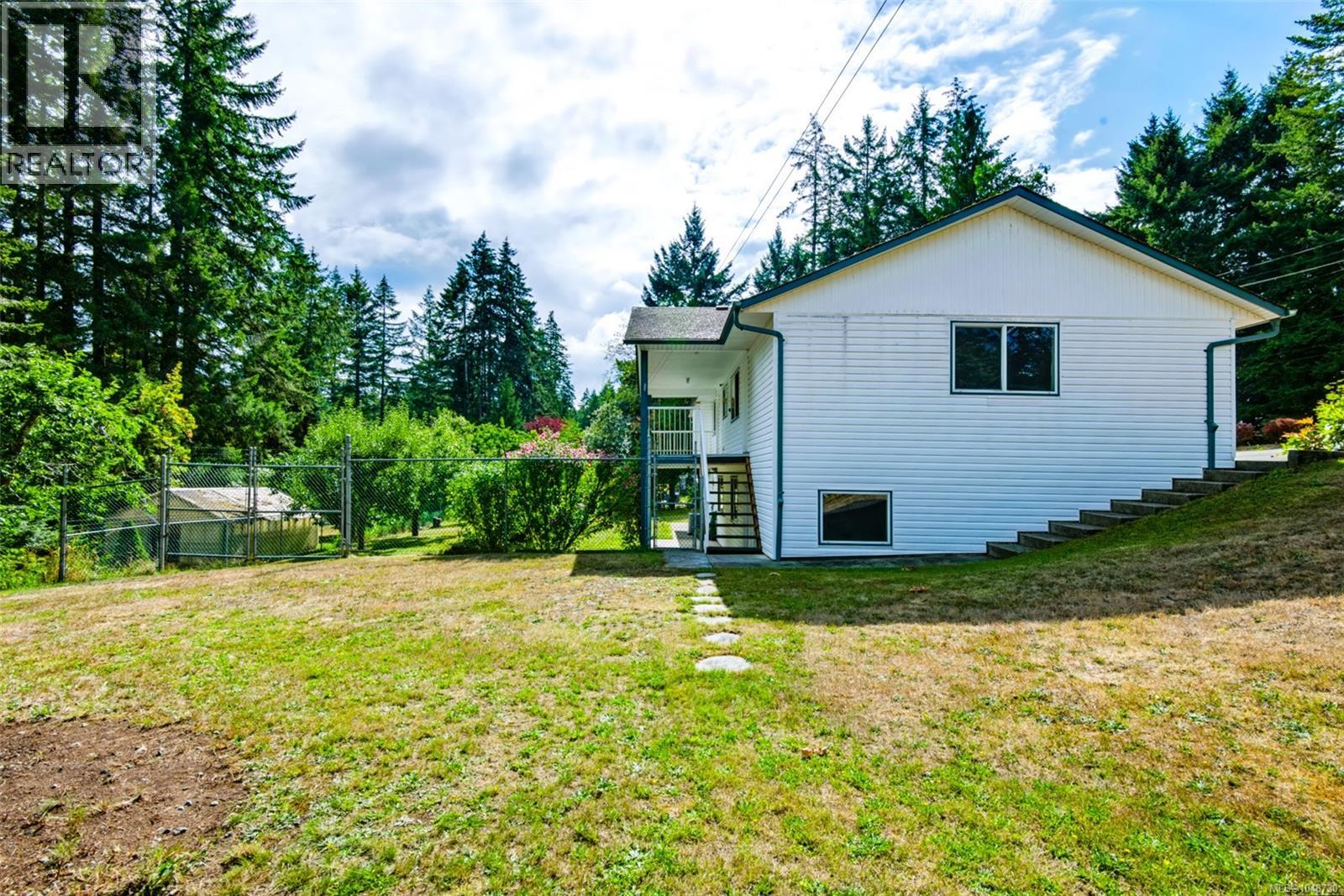 4269 Wellington Ave - Image 24