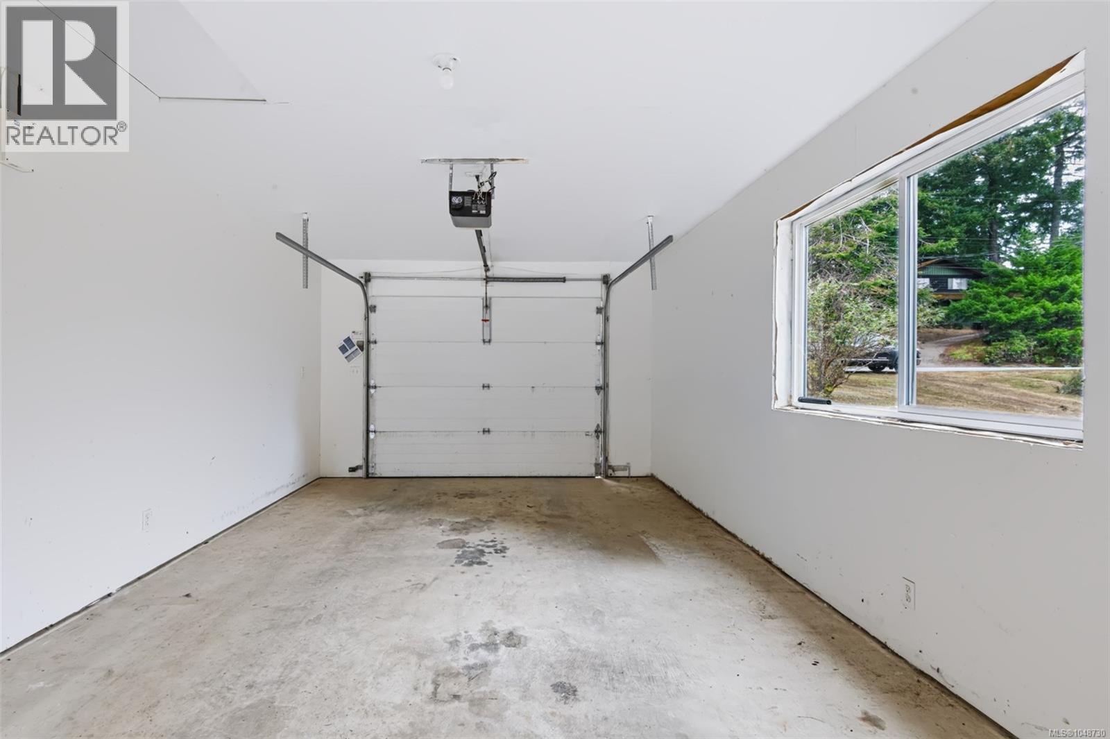4269 Wellington Ave - Image 41