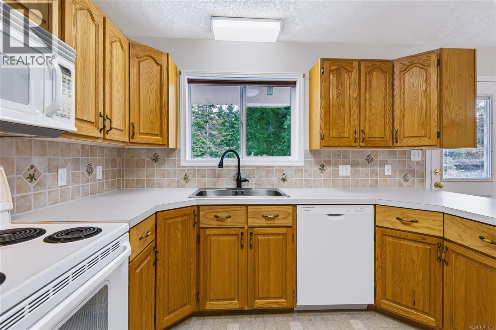 4269 Wellington Ave - Image 6