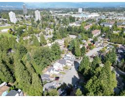 14718 101a Avenue, Surrey, BC V3R7E7 Photo 7