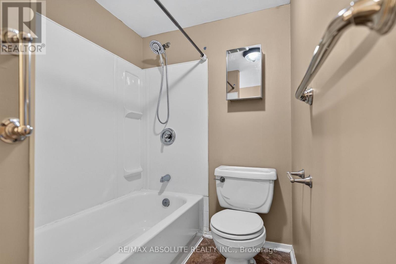 #305 310 KINGSDALE AVENUE - Image 13