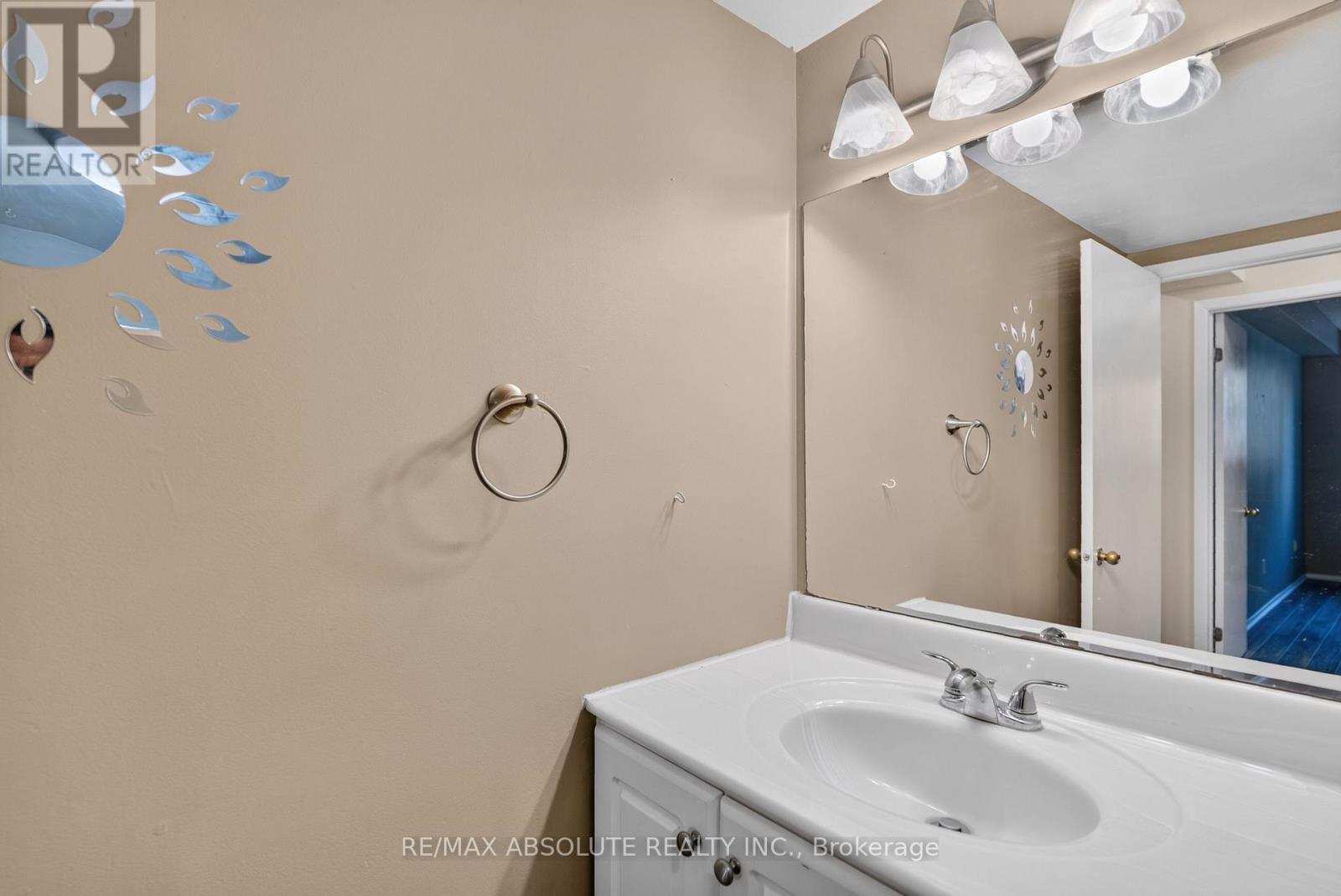 #305 310 KINGSDALE AVENUE - Image 14
