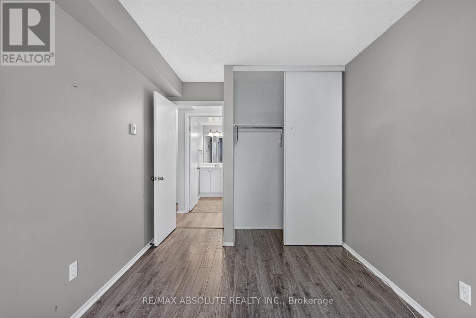#305 310 KINGSDALE AVENUE - Image 19
