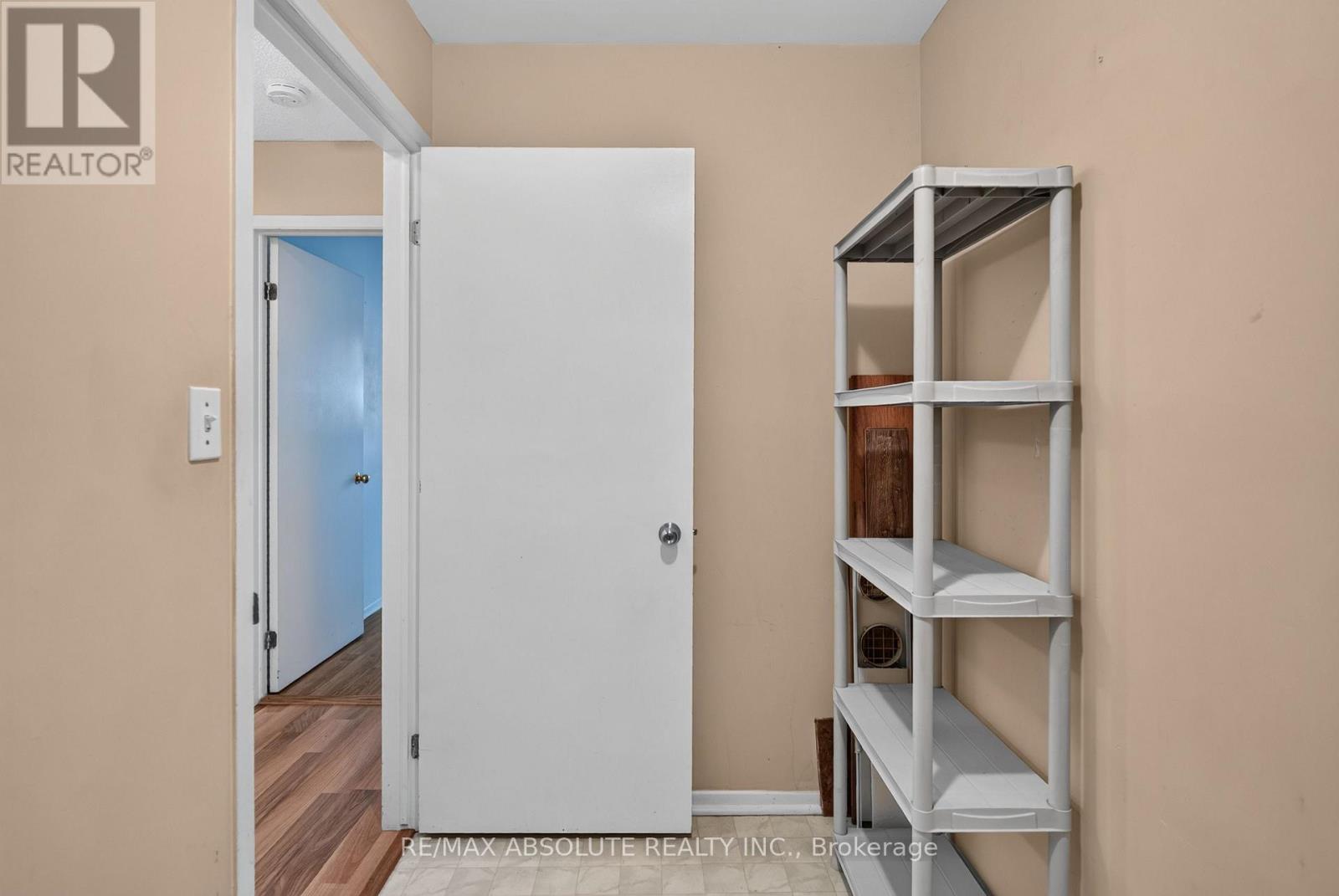 #305 310 KINGSDALE AVENUE - 20