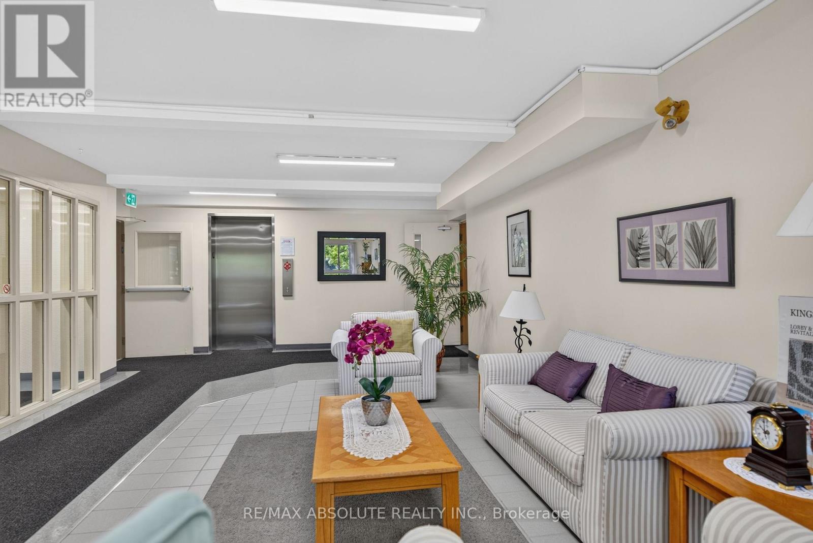 #305 310 KINGSDALE AVENUE - 27