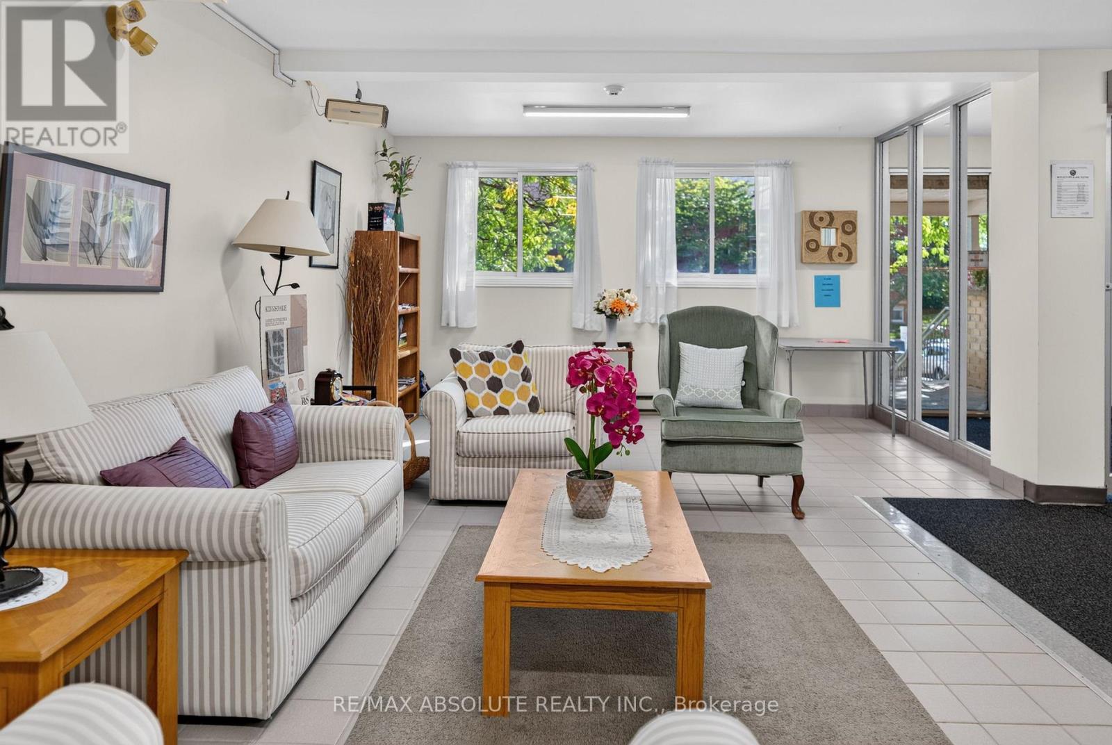 #305 310 KINGSDALE AVENUE - 28